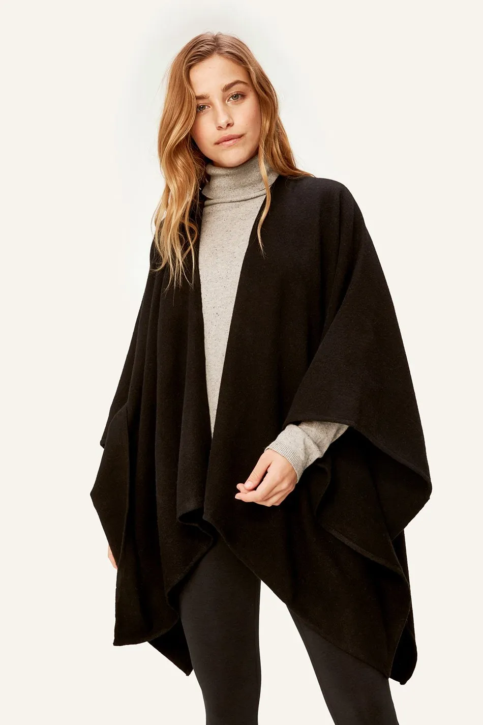 CAPE / PONCHO