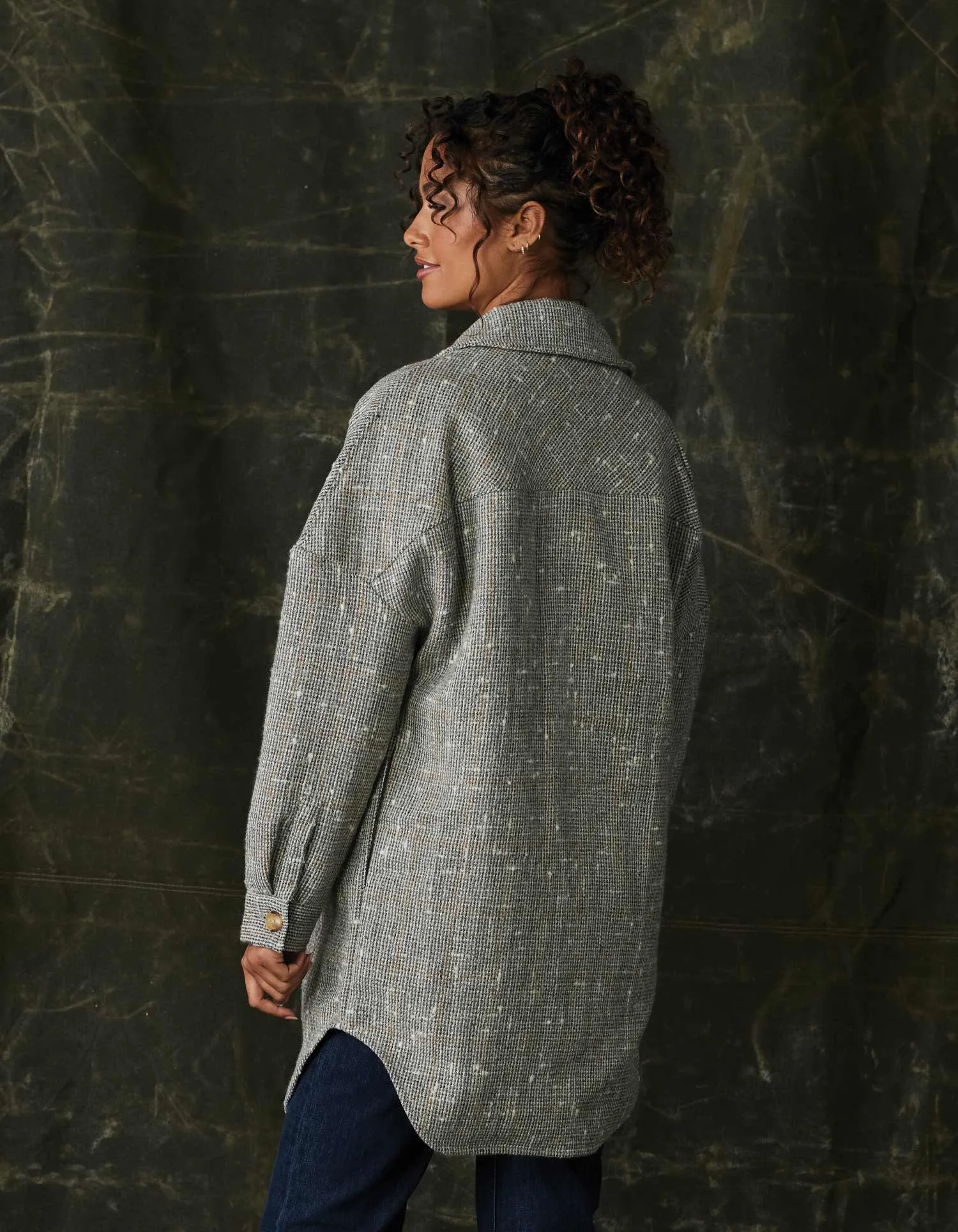 Frieda Shacket in Greystone Nep